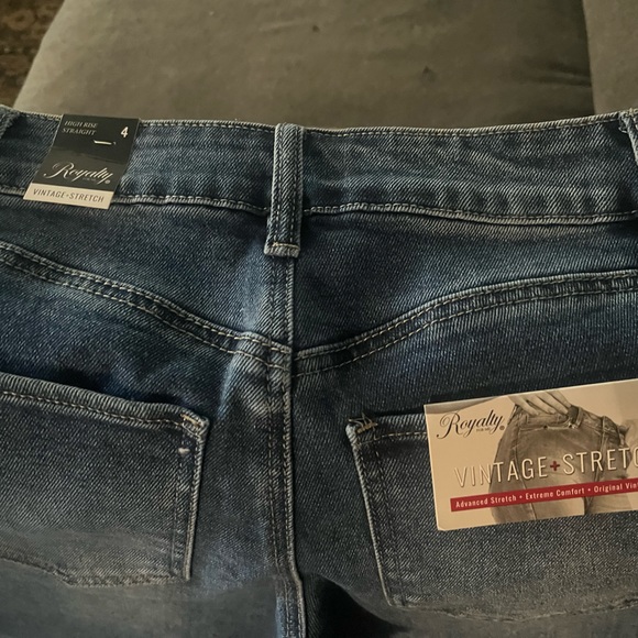 Women’s jeans - Picture 2 of 2